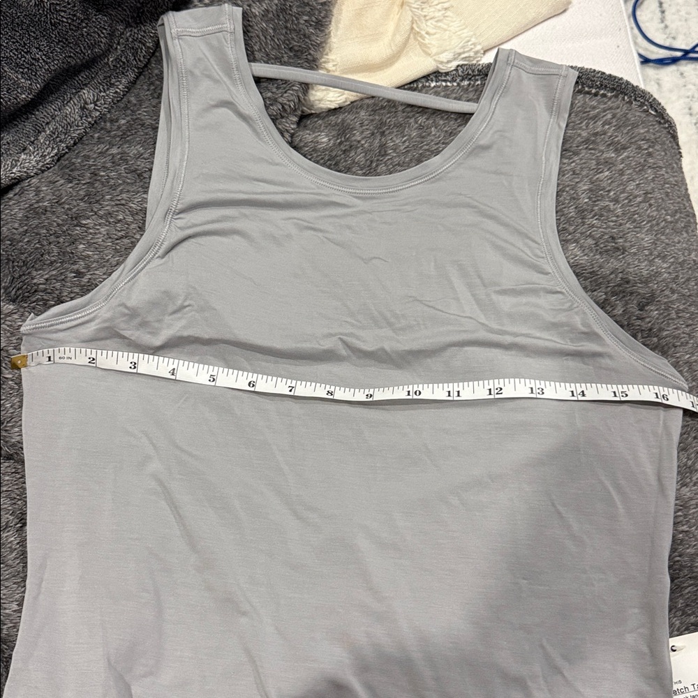 NWT Lululemon Deep Stretch Tank, Silver Drop, Size 6 - Picture 4 of 6